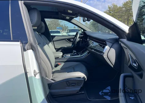 2019 Audi Q8 Prestige z USA, uszkodzony, nr VIN WA1EVAF11KD031311